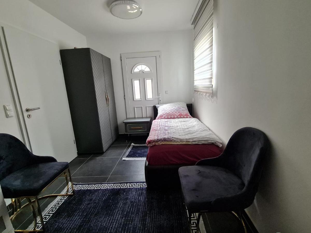 Roggendorf Zimmervermietung Keulen Buitenkant foto