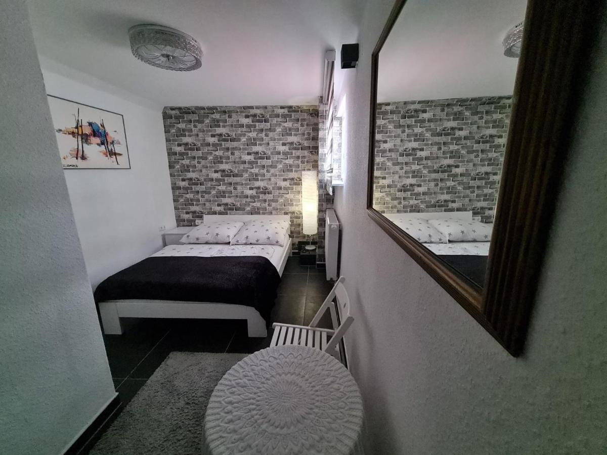 Roggendorf Zimmervermietung Keulen Buitenkant foto